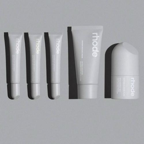 Юля Годунова (жена Влада а 4) уверена, что хейли бибер скопировала её идею с дизайном патчей. 02