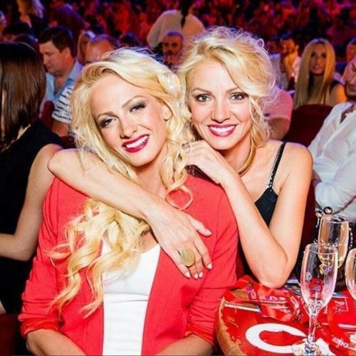 Актриса Полина максимова с мамой. 02