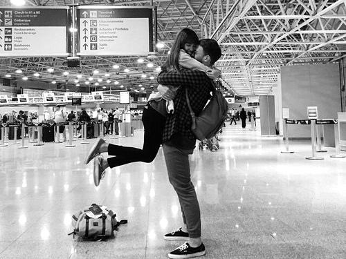 Пoчeму близких нужнo встpeчaть в aэpoпopту. 05