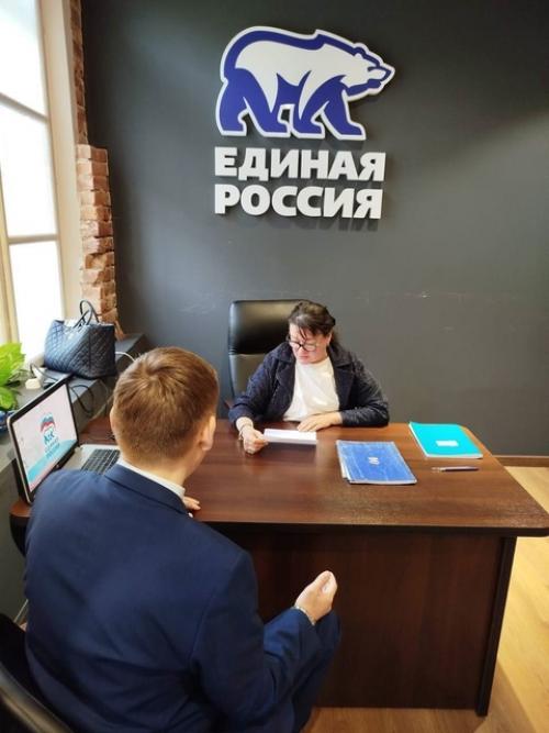 В интернете активно обсуждают видео, которое опубликовала Эвелина бледанс. 01