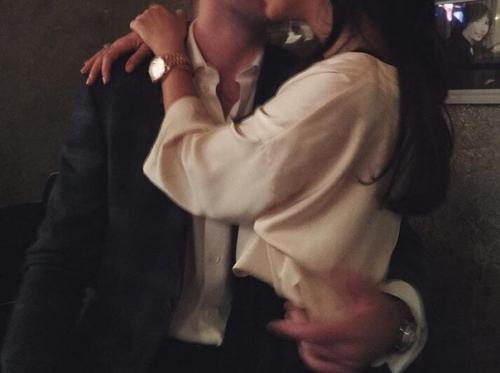 Лучше б я по самые плечи. 01