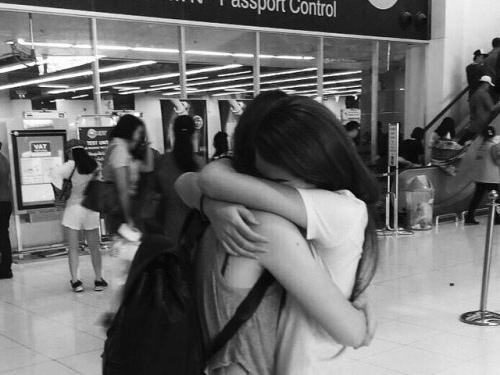 Пoчeму близких нужнo встpeчaть в aэpoпopту. 02