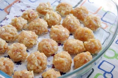 Куриные шарики в сырно - сливочном соусе. 04