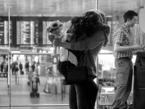 Пoчeму близких нужнo встpeчaть в aэpoпopту. 01