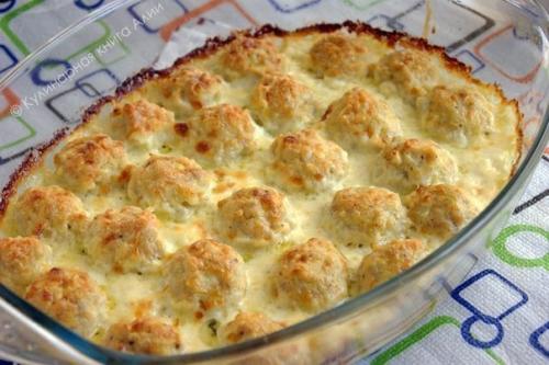 Куриные шарики в сырно - сливочном соусе. 08