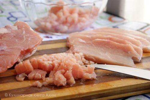 Куриные шарики в сырно - сливочном соусе. 01