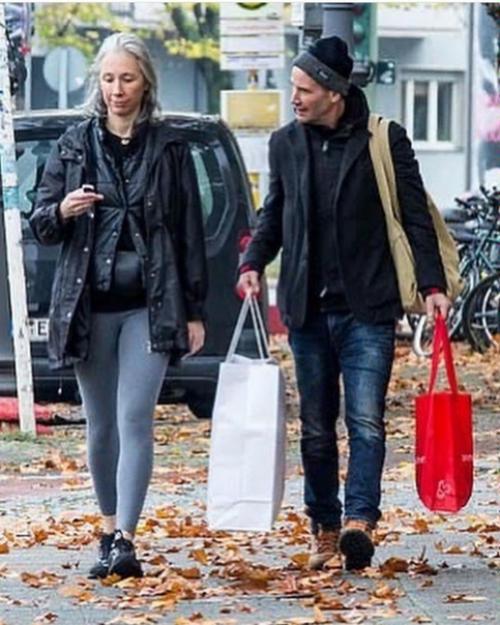 Киану ривз со своей любимой Александрой грант. 01