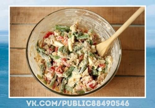 Нереально вкусно.  Салат Шедевр с курицей и сладким перцем отлично подойдет к новогоднему столу! 05