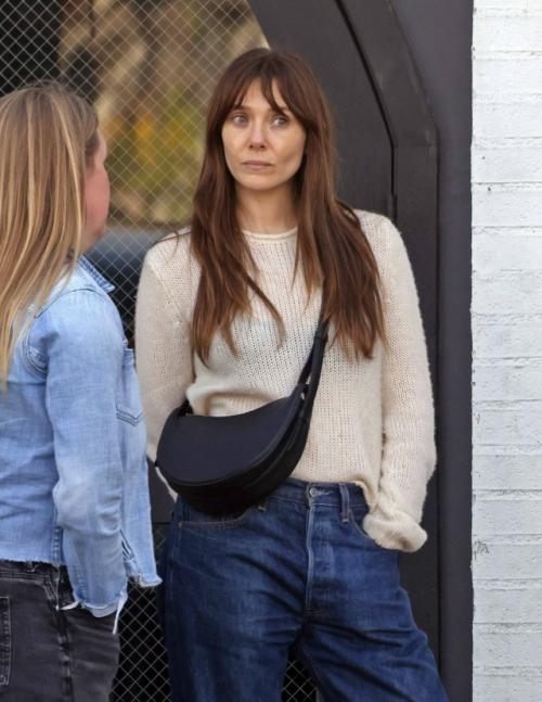 Good Morning! 

Недавний выход Элизабет олсен в студио - сити не мог остаться незамеченным.  