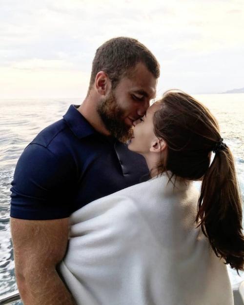 Один урок я еще в театральной школе выучила. 01