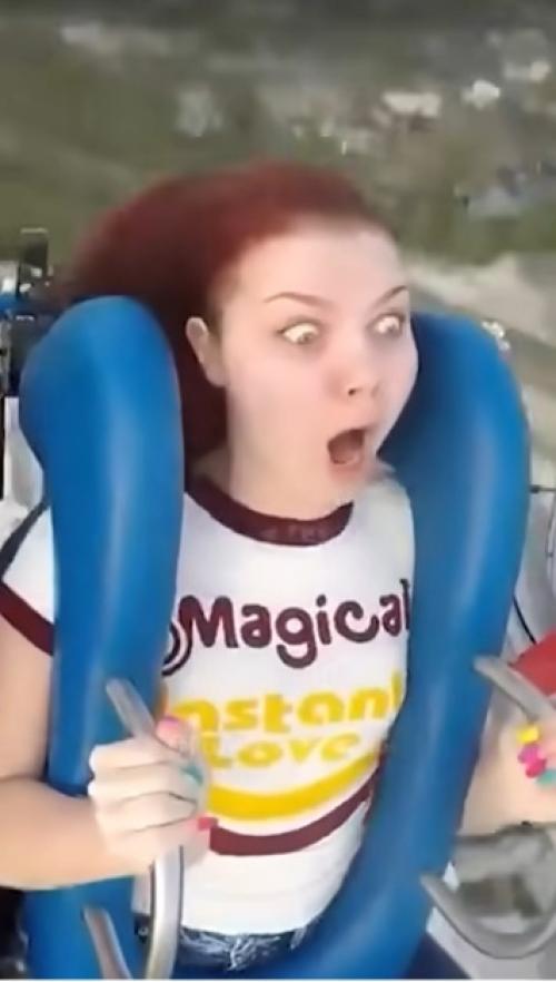 Не знаю как вы, а я до жути боюсь такие аттракционы. 01