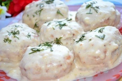 Тефтели в белом соусе.