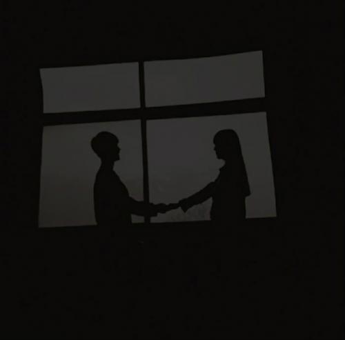 У мужчин отличная память на то, что сделала женщина. 03