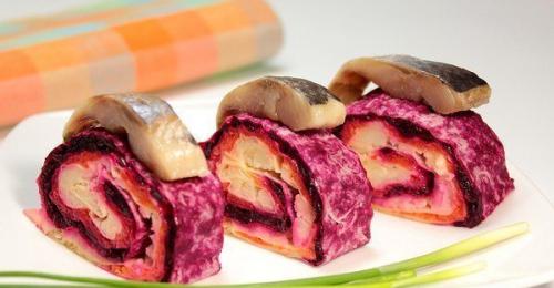 Сельдь под шубой в лаваше.

