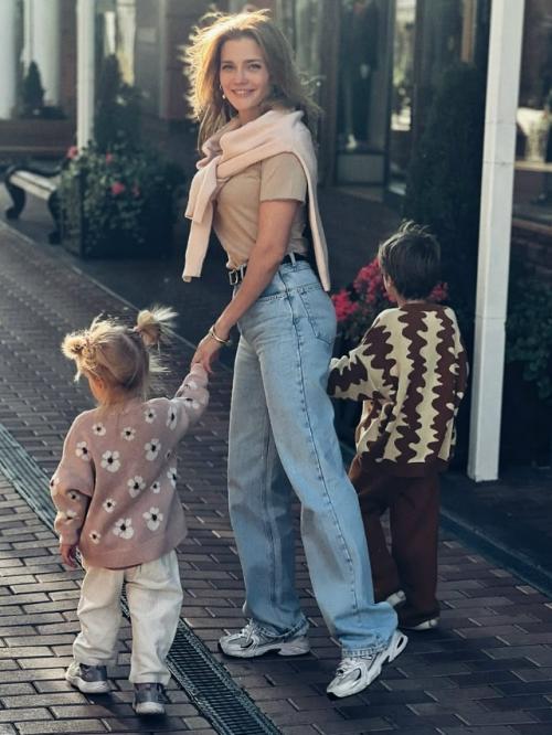 36-Летняя Алина Ланина объяснила, почему так и не вышла замуж за отца своих детей. 02