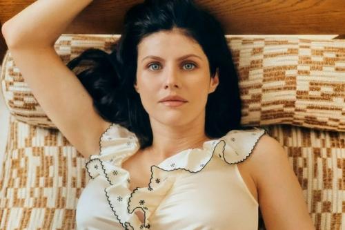 Кто вошёл в топ - 10 самых красивых актрис 2025 года. 09