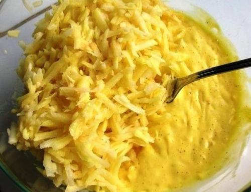 Запеканка из тертого картофеля с сыром и чесноком. 05