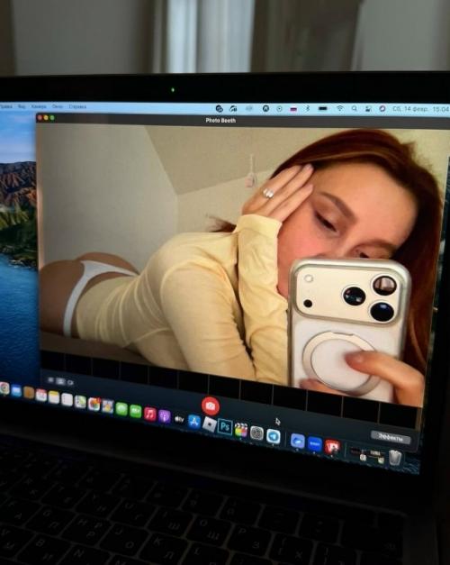 Юля Годунова совсем одна в день всех влюбленных. 01