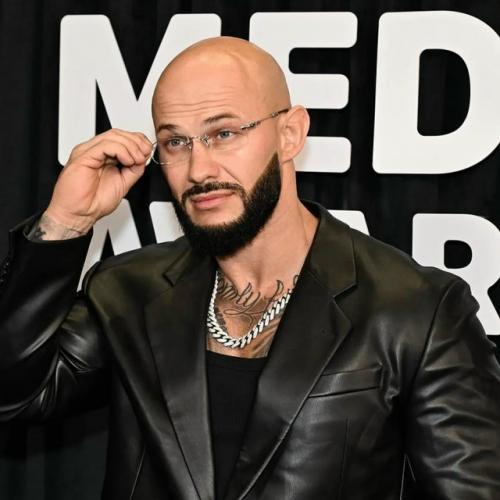 Джиган впервые высказался о разводе и озвучил свою версию, что привело к проблемам в браке. 02