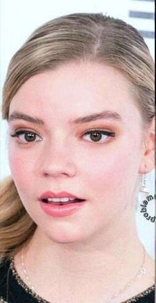 Каждая актриса набирающая известность, становится продуктом, который по всем правилам маркетинга нужно продавать. 03