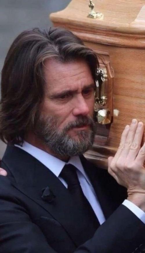 Лицо за маской: Джим Керри и его последний долг любви. 01