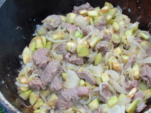 Аджапсандали с мясом. 01