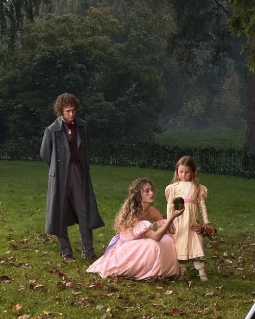 Юра Борисов и Алена долголенко на прекрасных фото к новому биографическому фильму пророк. 03