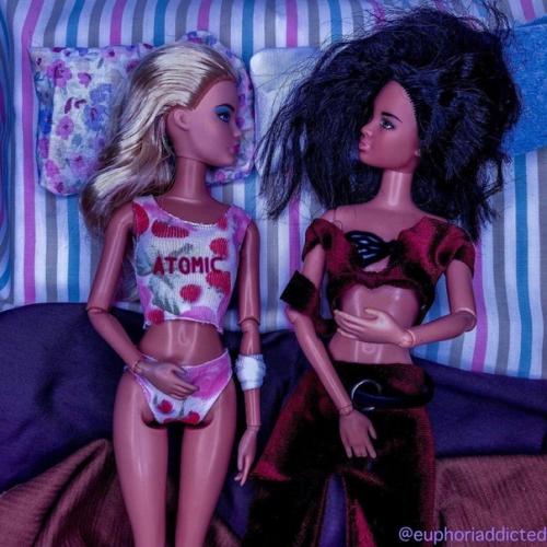 Каст сериала Эйфория в кукольной адаптации.