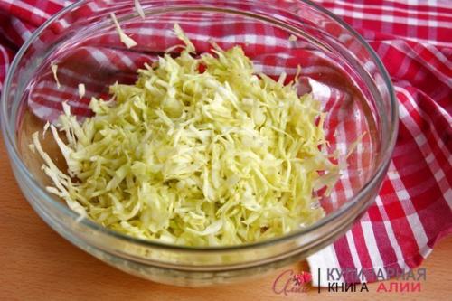 Салат с капустой, кукурузой и без майонеза. 01