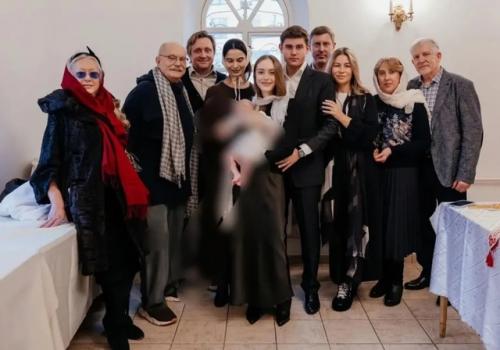 Никита Михалков крестным отцом своего правнука стал! 01 Никита Михалков крестным отцом своего правнука стал! 01