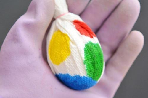 Окрашивание яиц пищевыми красителями и бумажными полотенцами? 04