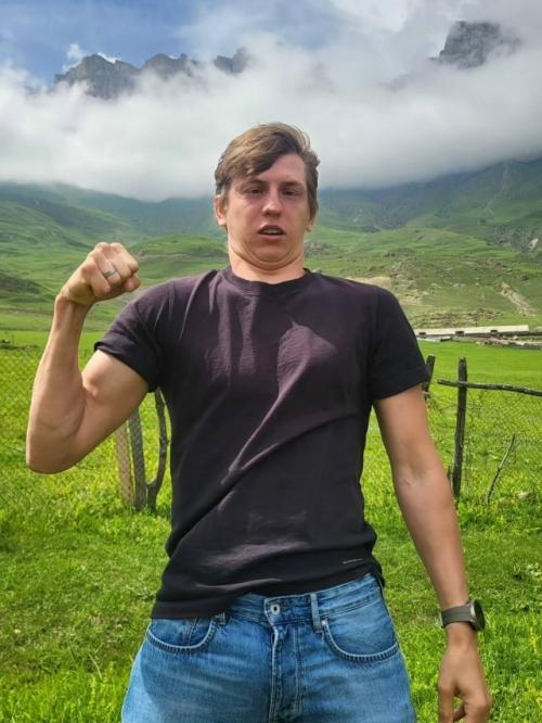 Алексей щербаков отменил все концерты и покидает Россию. 01