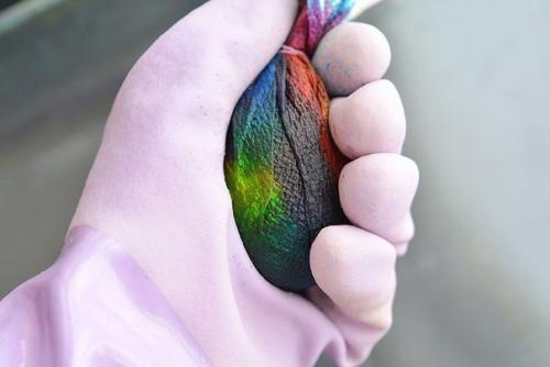 Окрашивание яиц пищевыми красителями и бумажными полотенцами? 06