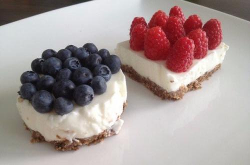 5 чизкейков, которые заставят вас влюбиться в ПП- десерты, ведь они не только очень вкусные и нежные, но и абсолютно безопасны для вашей талии. 01 5 чизкейков, которые заставят вас влюбиться в ПП- десерты, ведь они не только очень вкусные и нежные, но и абсолютно безопасны для вашей талии. 01
