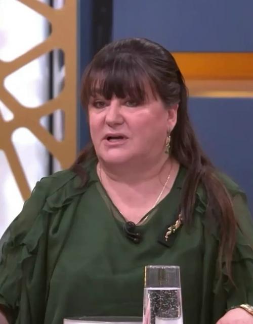 Анастасия Мельникова, звезда сериала улицы разбитых фонарей, уже 10 лет борется с тяжёлой болезнью. 02