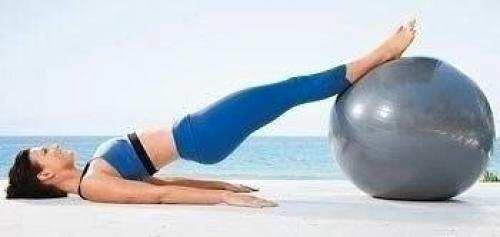 Комплекс упражнений с фитболом. 05