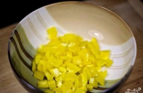 Салат с курицей и овощами. 02