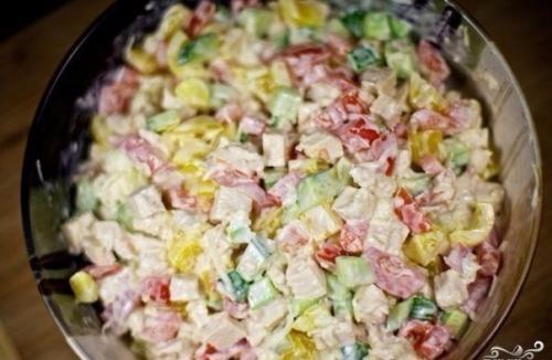 Салат с курицей и овощами. 04