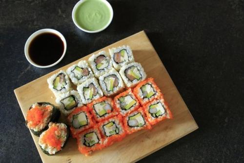 Суши и роллы. Суши и роллы.