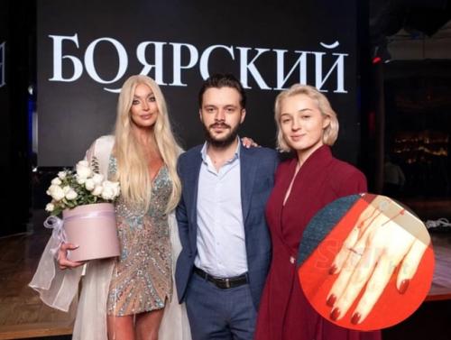 Главное - это любовь: дочь Волочковой рассказала о помолвке и показала кольцо. 03