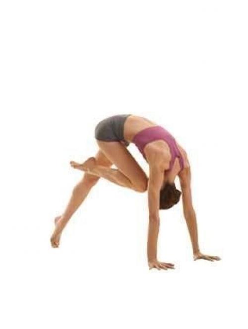 Растяжка!   Мы делаем все медленно, акцент на вытяжении, удлинении мышц, глубокое дыхание. 01