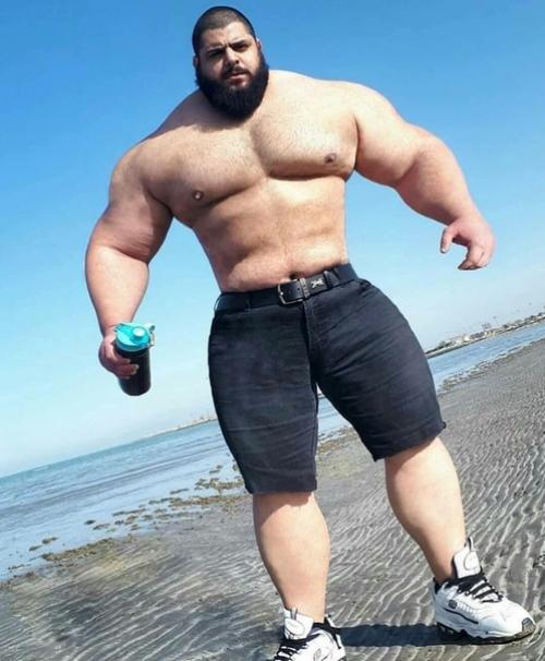 Атлет Саджад гариби. 04