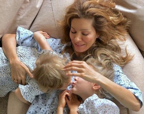 Актриса Елена подкаминская в третий раз мамой стала! 03