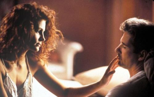 Сейчас в бреду и в пьяном я угаре.
