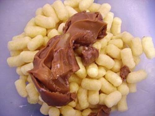 Пирожное из кукурузных палочек. 01