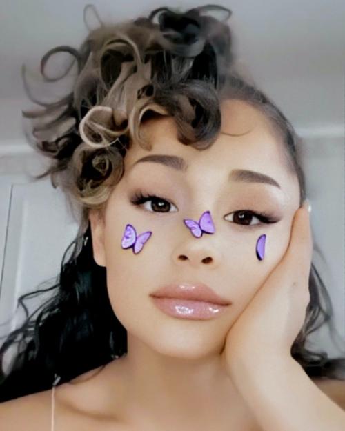 Пост любви к кудряшкам Арианы. 01