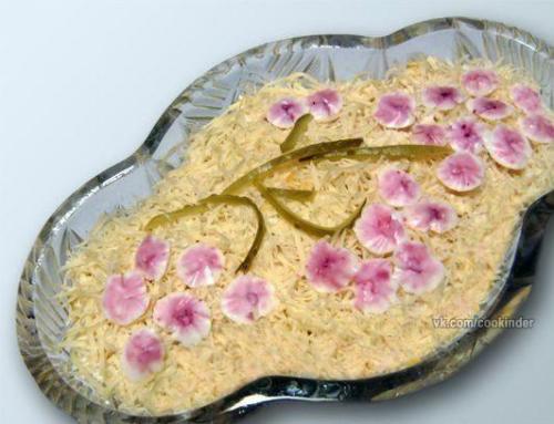 Нежный и легкий салатик Ветка Сакуры. Нежный и легкий салатик Ветка Сакуры.