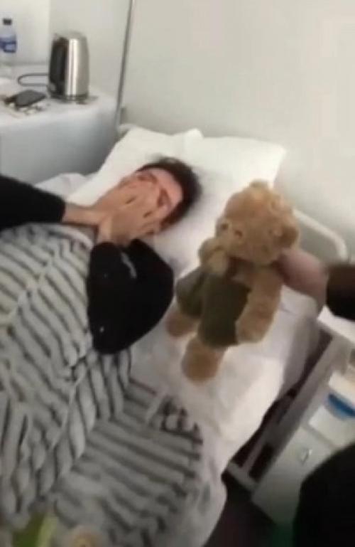 После болезни Саша шепс сильно похудел и сейчас находится в больнице. 01