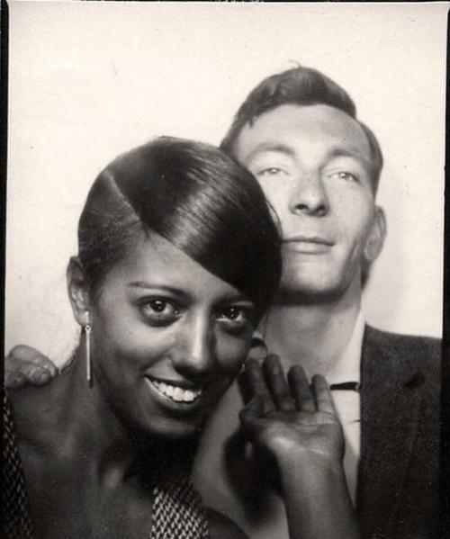 Ретрo - фотo cлучайный людeй из фотокабинoк. 04