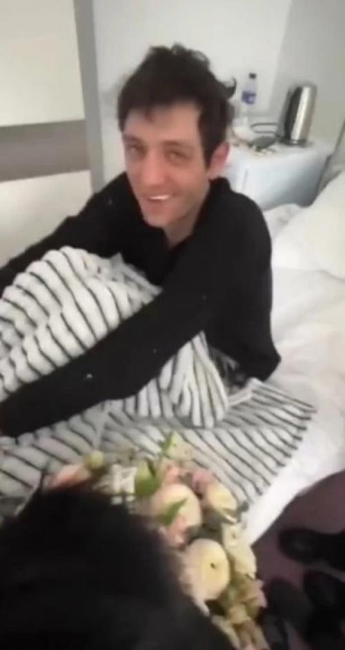 После болезни Саша шепс сильно похудел и сейчас находится в больнице. 02